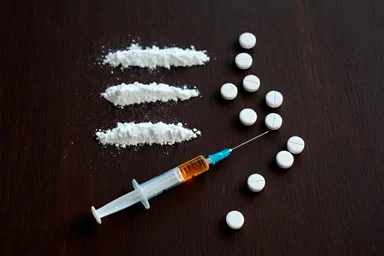 Реабилитация наркозависимых в Рощино